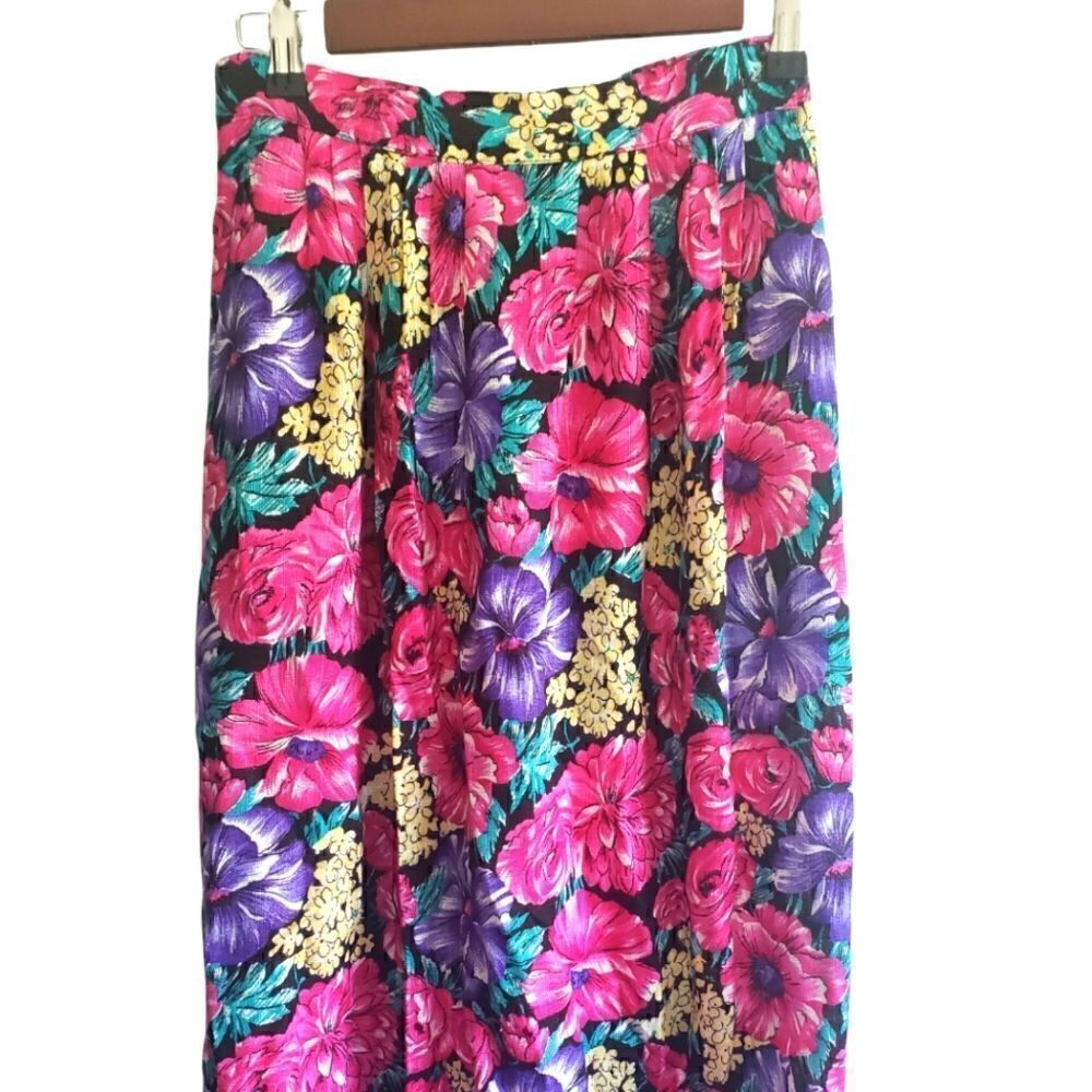 Laura Jean Vintage Pink and Black Boho Floral Skirt